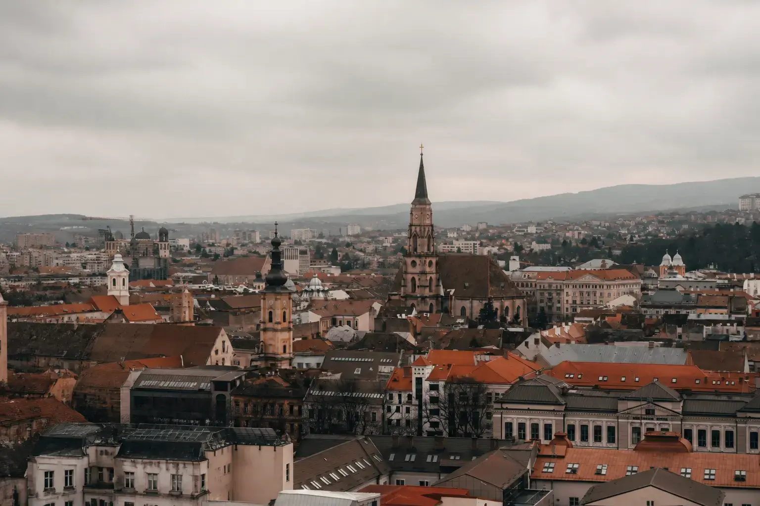Apartamentele vândute în Cluj-Napoca au avut un preț median de 3.017 euro/mp util în primul semestru din 2026, peste Sectorul 1