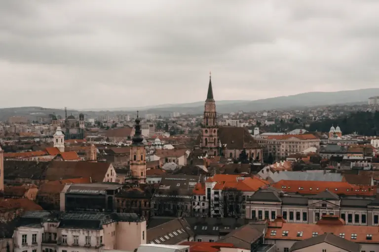 Apartamentele vândute în Cluj-Napoca au avut un preț median de 3.017 euro/mp util în primul semestru din 2026, peste Sectorul 1